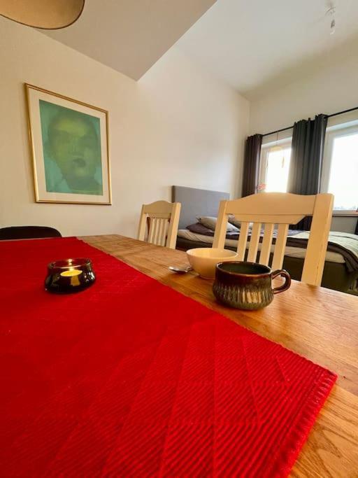 Newly Built Bright Apartment, Close To Everything If You Want To Visit Stockholm, You Will Find The Perfect Accommodation Here! Ferry Line 80 Makes It Very Convenient And Easy To Get To The City Center Nacka Exterior photo